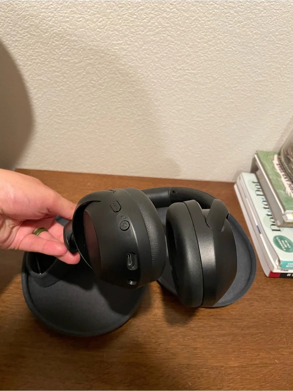 Sony WH-XB910N Wireless Bluetooth Over Ear Headphones with Case and Charger